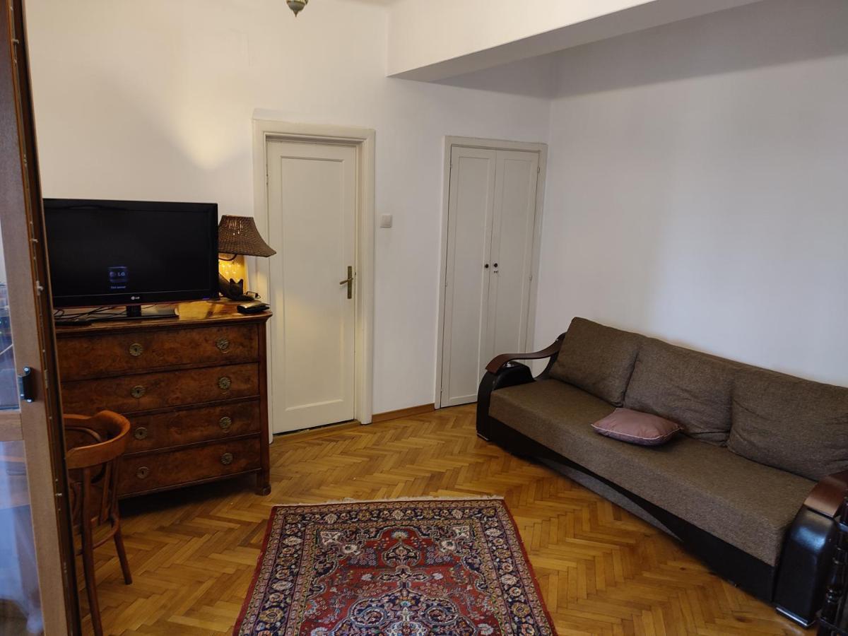 Accommodation Ateneu Palace 布加勒斯特 外观 照片